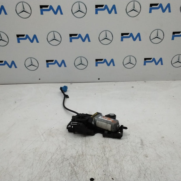  MERCEDES E-CLASS W238 FRONT NEAR SIDE SEAT BELT RETRACTOR A2058600182 FMR115