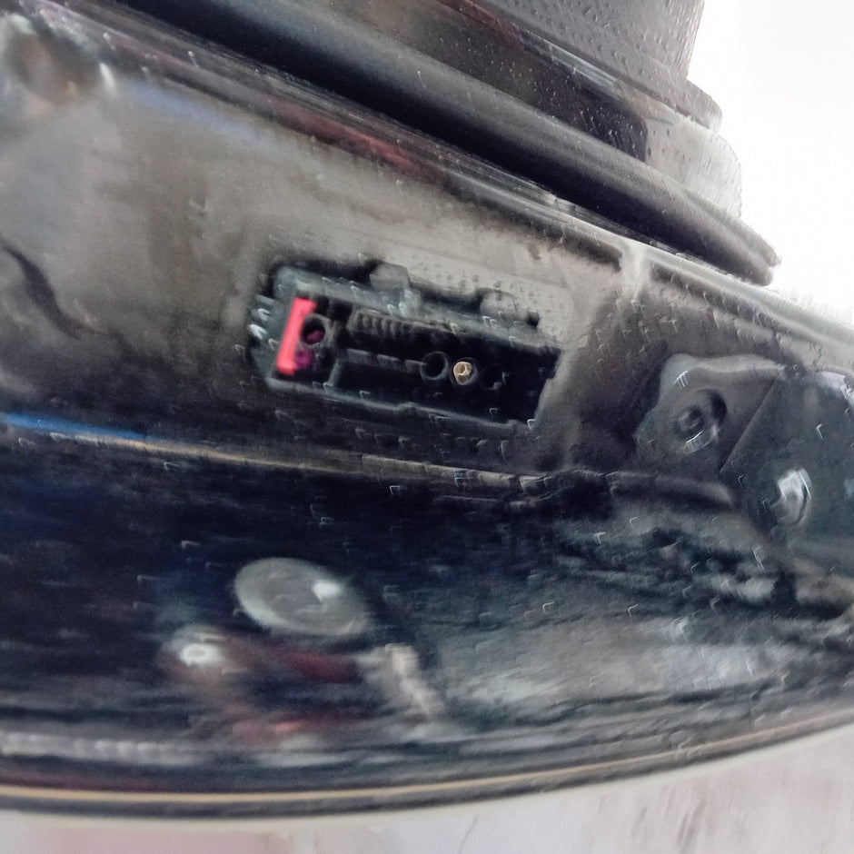MERCEDES C-CLASS W205 SLN DRIVER FRONT DOOR OSF BLACK 2014 ON COMPLETE FMD242