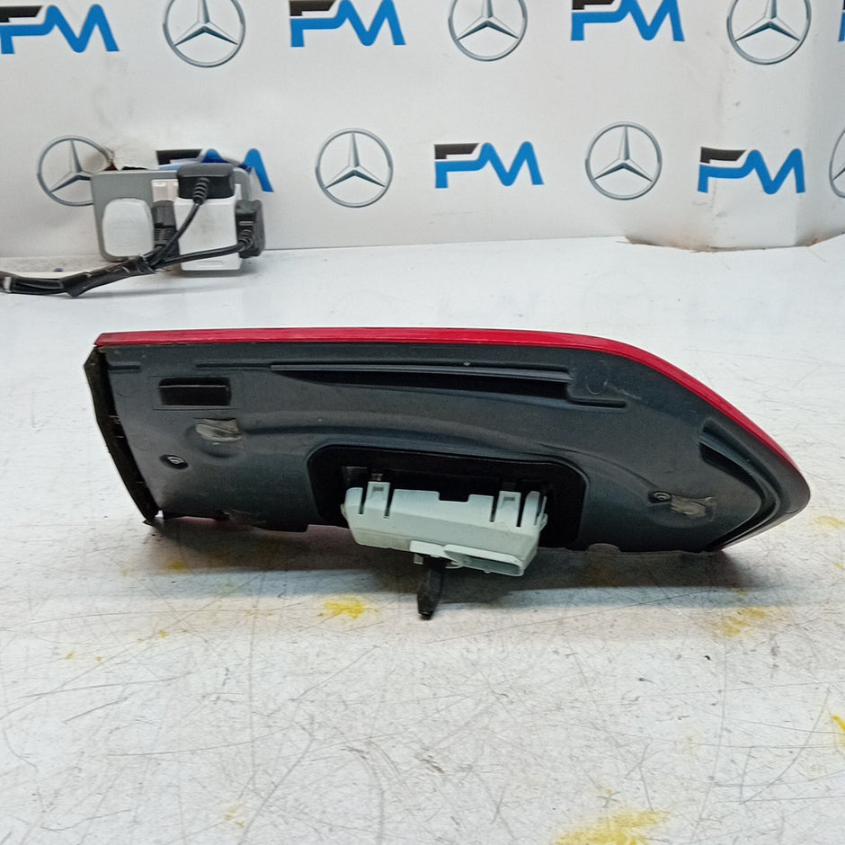 MERCEDES BENZ  E-CLASS W213 PASSENGER LEFT NS REAR INNER TAIL LIGHT FMT261
