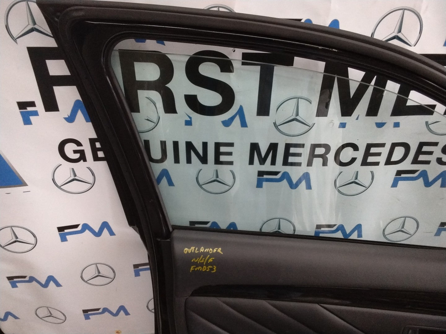 MITSUBISHI OUTLANDER PASSENGER SIDE FRONT DOOR N/S/F COMPLETE BLACK FMD53