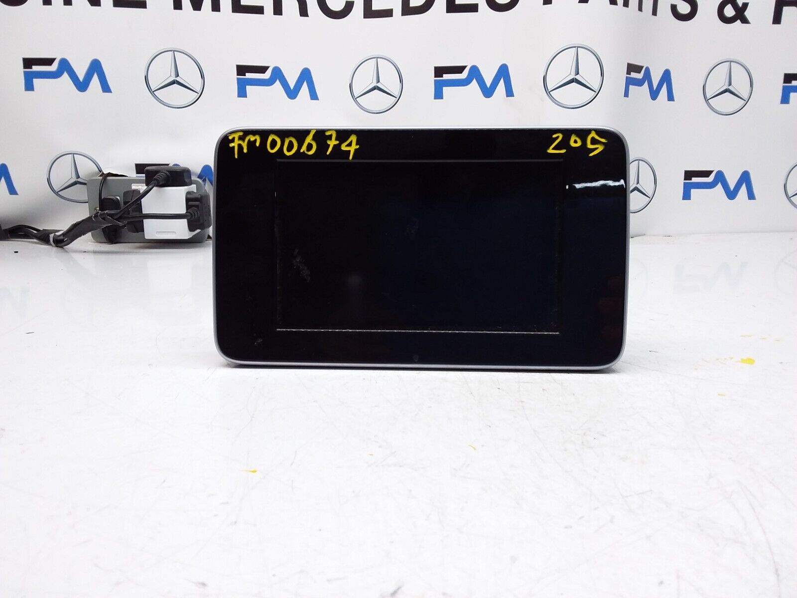 MERCEDES C-CLASS W205 2017 SAT NAV MULTIMEDIA SCREEN A2059004113 FM00674
