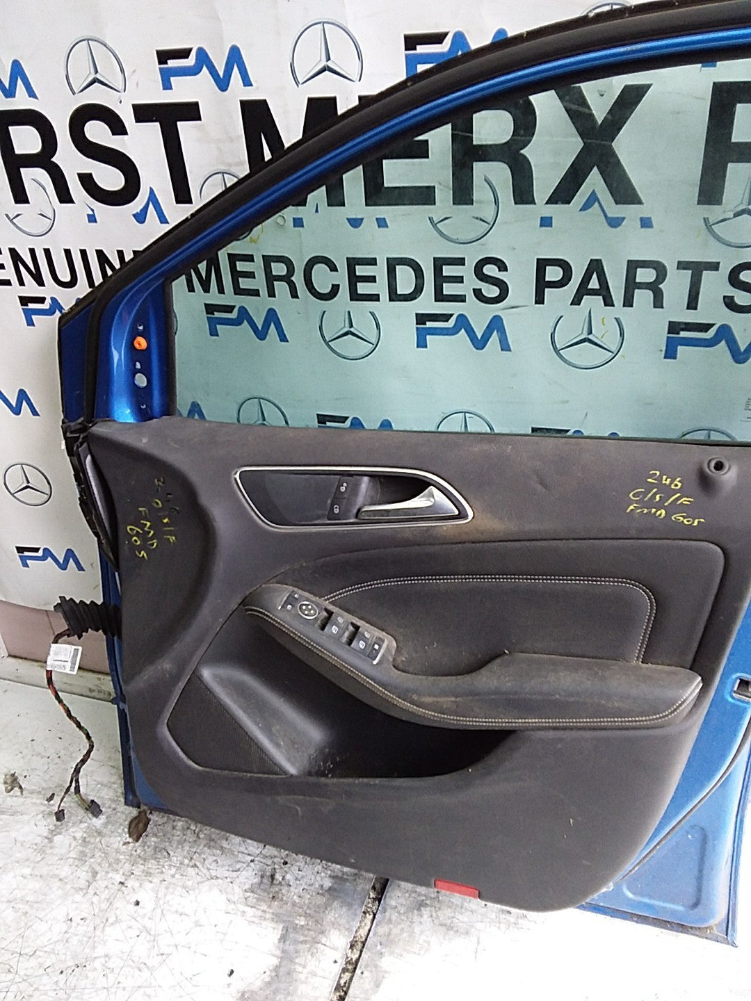 MERCEDES B-CLASS W246 DRIVER FRONT DOOR OSF BLUE 2012-19 COMPLETE FMD605