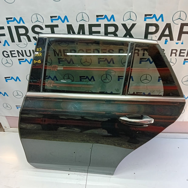 MERCEDES BENZ E-CLASS  W213 PASSENGER SIDE REAR DOOR ( NEAR SIDE REAR ) FM05