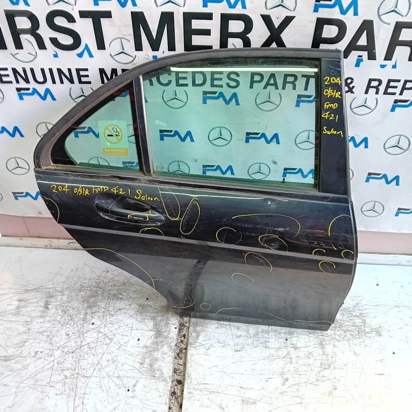 MERCEDES C-CLASS W204 SLN DRIVER REAR DOOR OSR BLACK 2008-14 COMPLETE FMD421