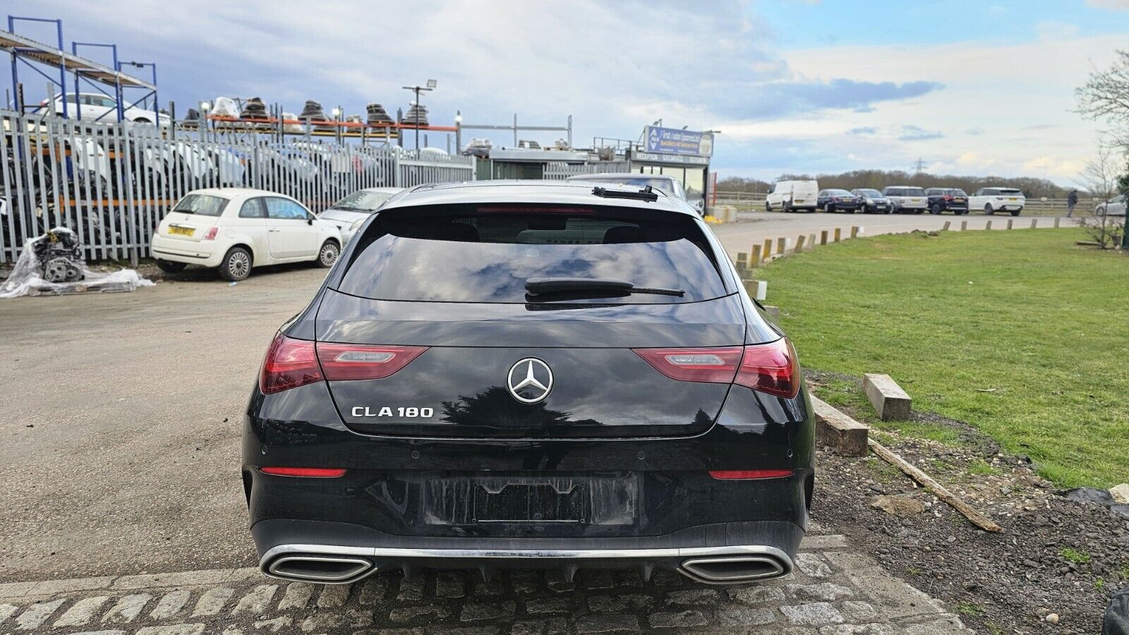 MERCEDES BENZ CLA W118 COUPE - BREAKING / FRONT BUMPER AND WINGS
