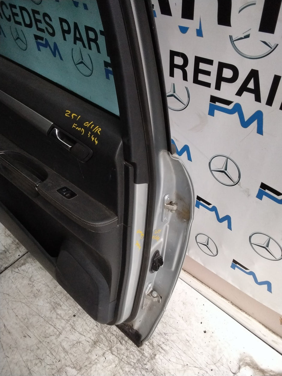 MERCEDES R-CLASS W251 PASSENGER REAR DOOR NSR SILVER 2005-12 COMPLETE FMD344