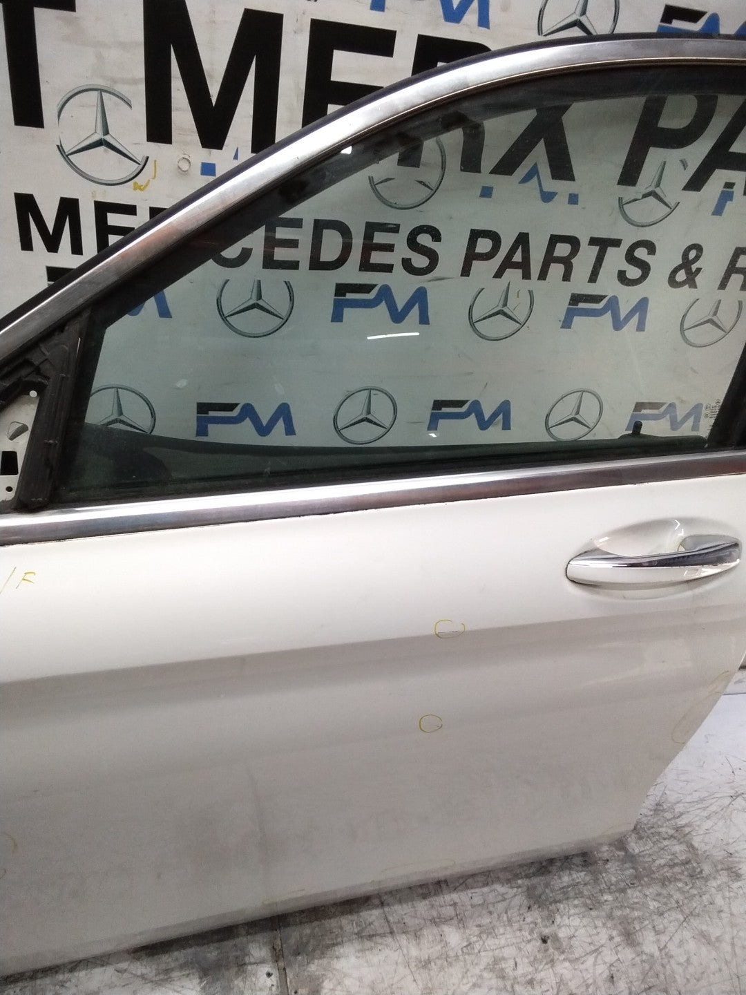 MERCEDES GLC W253 COUPE PASSENGER FRONT DOOR NSF WHITE 2016-2019 FMD543