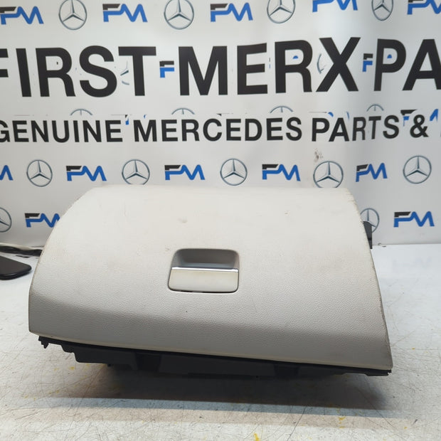 MERCEDES B-CLASS W246 DASHBOARD GLOVEBOX 2012 FM001437