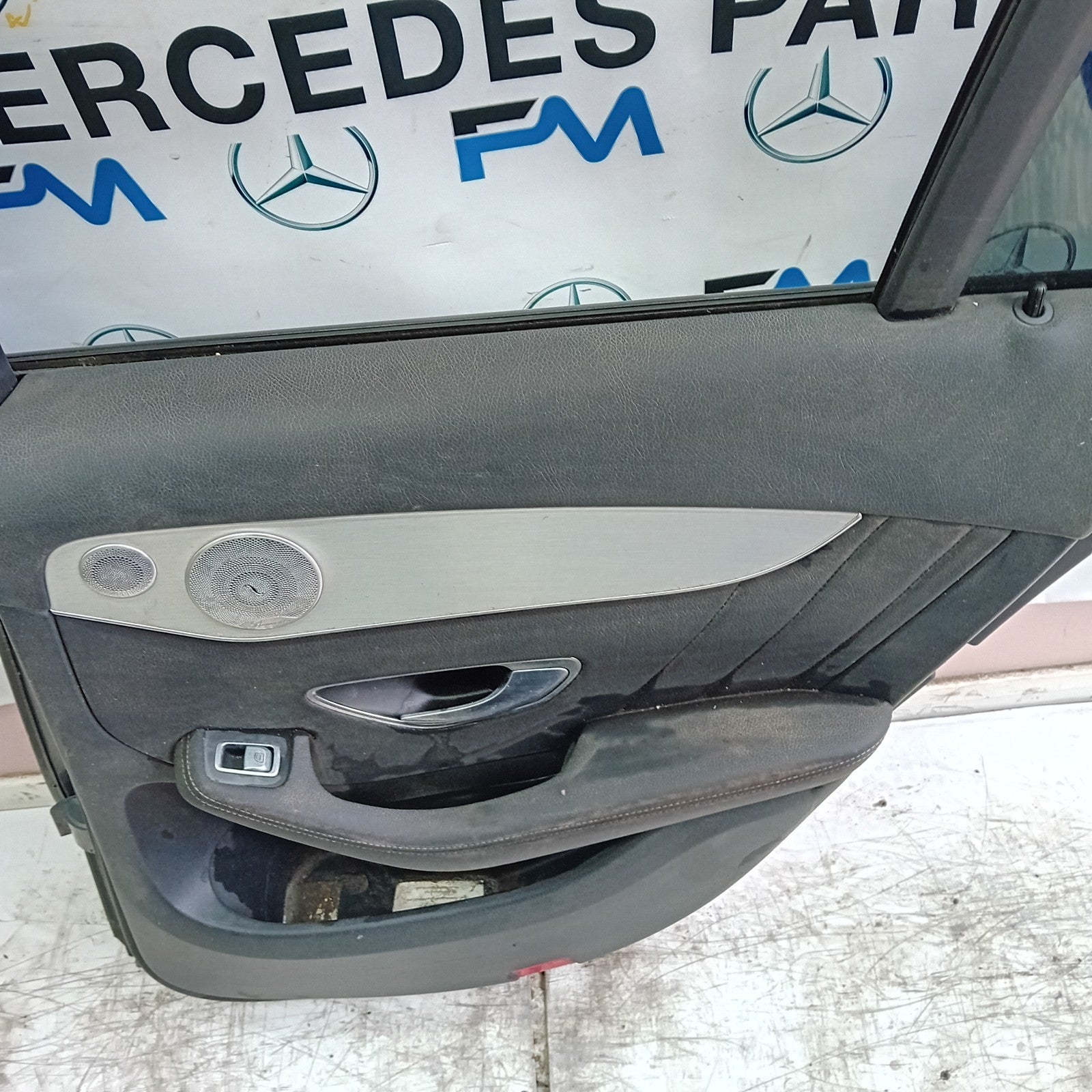 MERCEDES BENZ GLE W166 DRIVER REAR DOOR OSR GREY 2015-19 COMPLETE FMD267