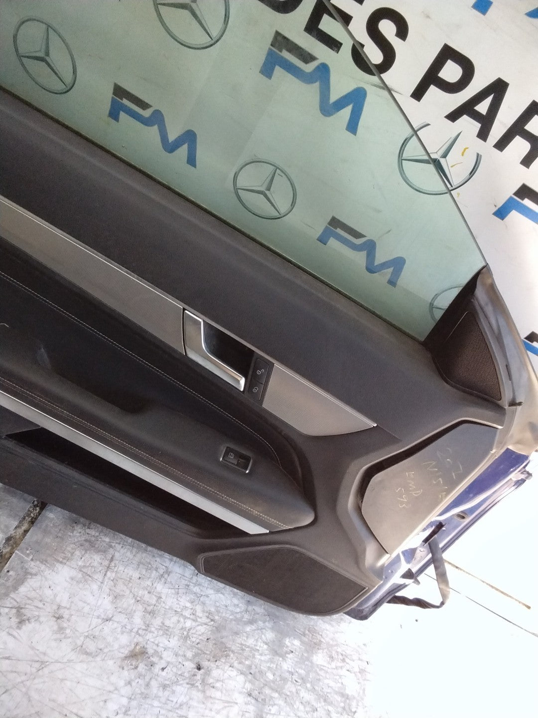 MERCEDES BENZ E-CLS W207  PASSENGER FRONT DOOR NSF BLUE 2009-16  FMD593