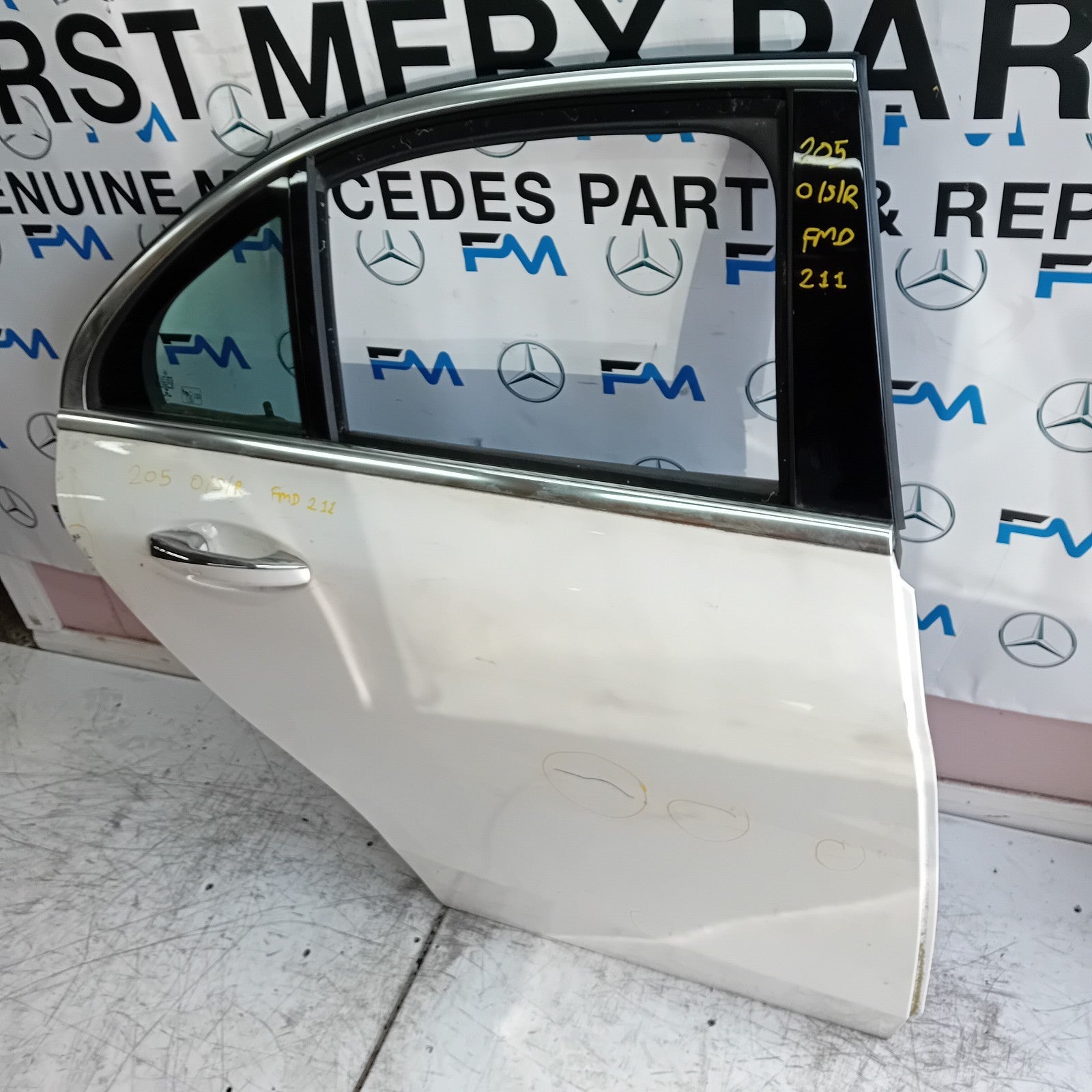 MERCEDES C-CLASS W205 SALOON DRIVER REAR DOOR OSR WHITE 2014 ON COMPLETE FMD211