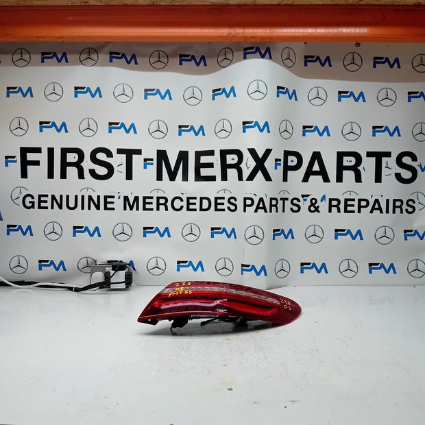 MERCEDES E-CLASS W238 2017 REAR DRIVER O/S TAIL LIGHT A2389062101 FMT55