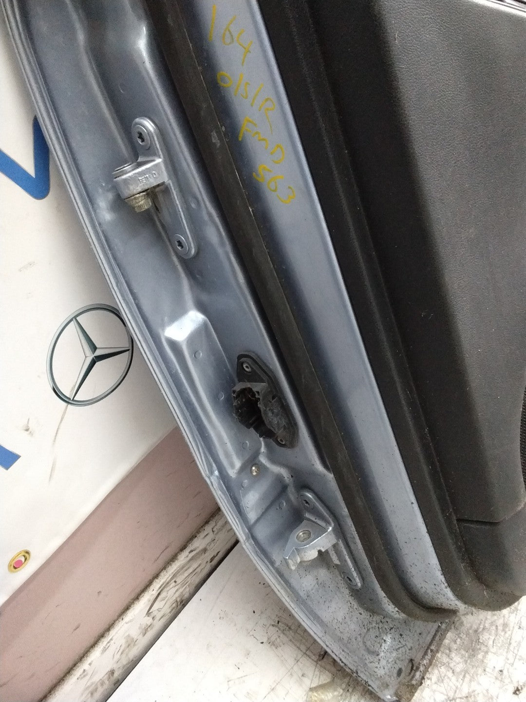 MERCEDES M-CLASS W164  DRIVER REAR DOOR OSR BLUE 2005-2011 COMPLETE FMD563