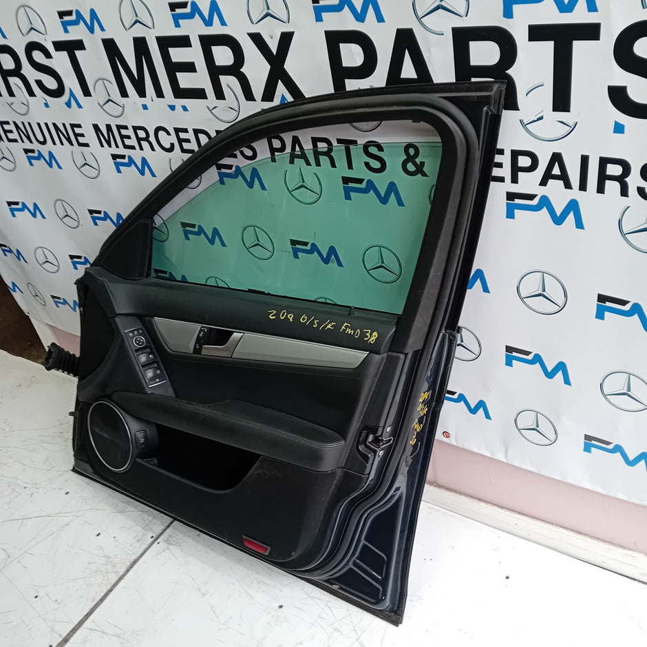 MERCEDES C-CLASS W204 DRIVER SIDE FRONT DOOR O/S/F COMPLETE GREY FMD38
