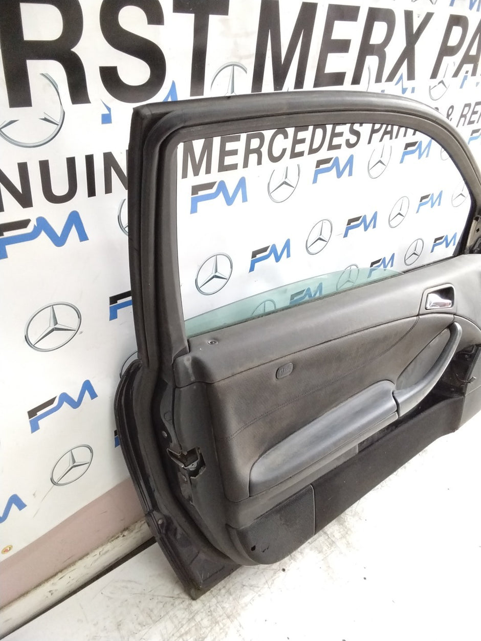 MERCEDES C-CLASS W203  PASSENGER FRONT DOOR NSF BLACK 2001-2004 COMPLETE FMD306