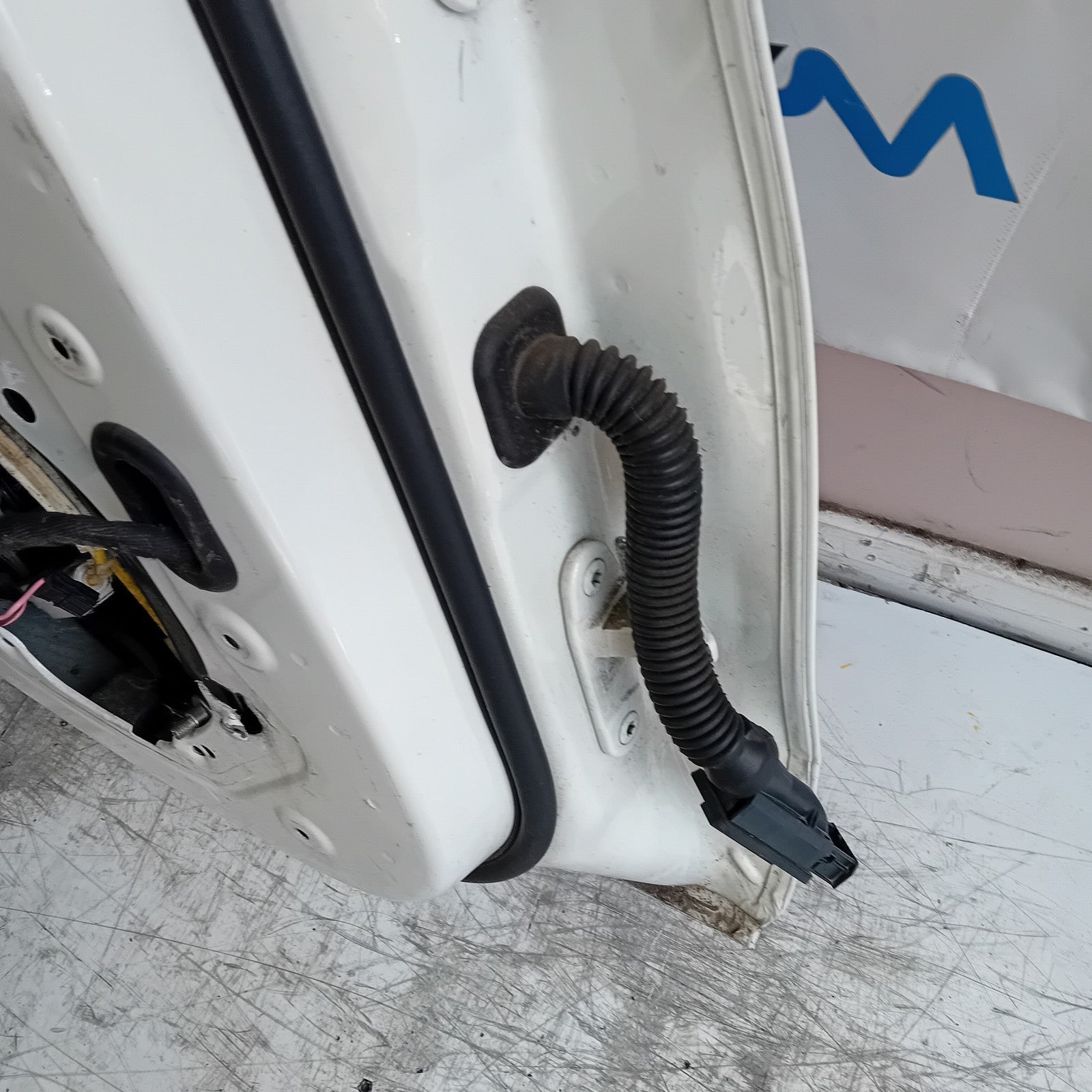 MERCEDES BENZ  CLA W117 PASSENGER REAR DOOR NSR WHITE 2014 FMD473