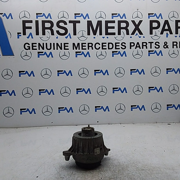 MERCEDES BENZ  E-CLASS  W213  ENGINE MOUNT LEFT NS A2132400500 FMR343