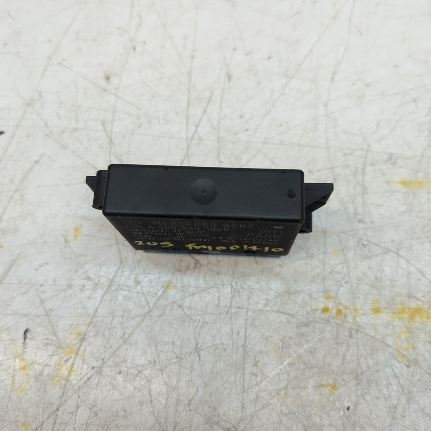 MERCEDES S C-CLASS PARKING SENSOR CONTROL MODULE W205 W222 A0009001808 FM001410