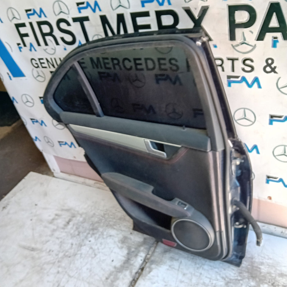 MERCEDES C-CLASS W204 SLN PASSENGER REAR DOOR NSR BLUE 2008-14 COMPLETE FMD462