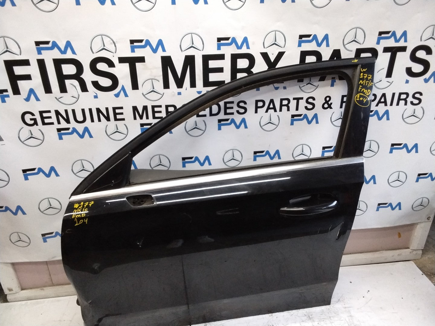 MERCEDES A-CLASS W177 PASSENGER SIDE FRONT DOOR N/S/F COMPLETE BLACK FMD104