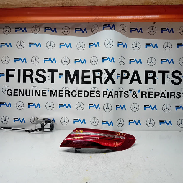 MERCEDES E-CLASS W238 2017 REAR DRIVER O/S TAIL LIGHT A2389062101 FMT57