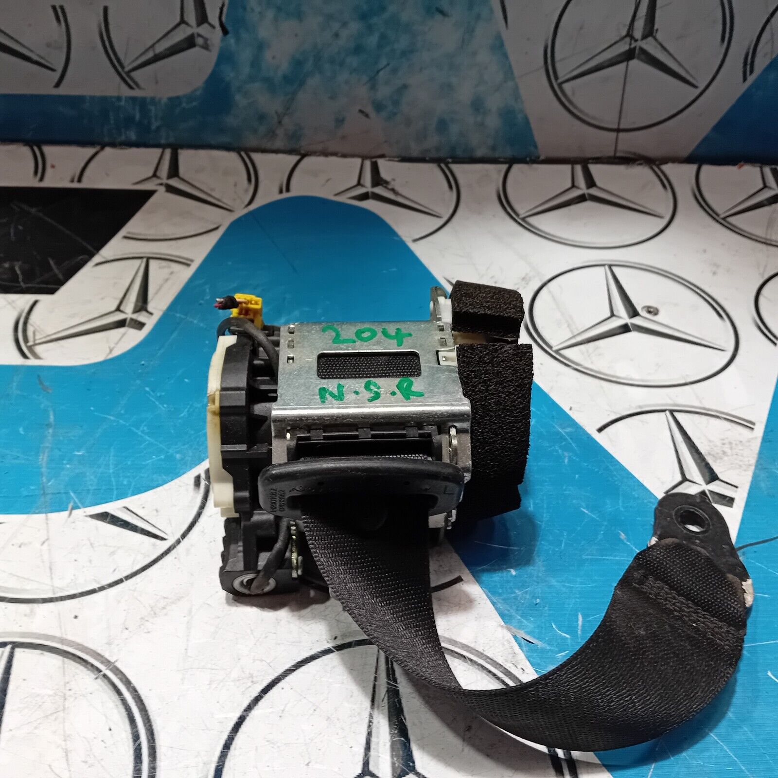 MERCEDES C CLASS SEAT BELT REAR LEFT PASSENGER SIDE NEARSIDE W204  A2048600385 
