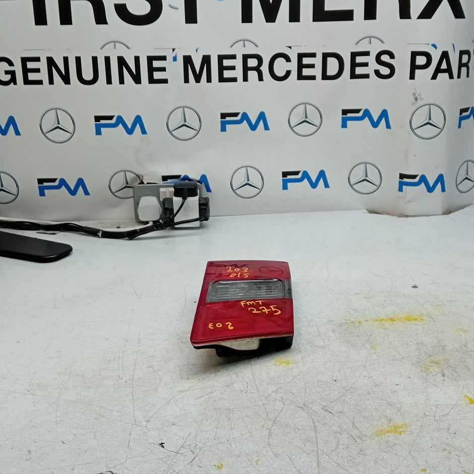MERCEDES C-CLASS W203 ESTATE DRIVER RIGHT REAR TAIL LIGHT A2038205464 FMT275