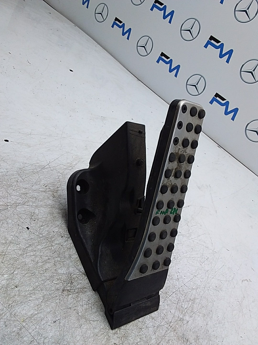 MERCEDES C-CLASS W205 ACCELERATOR THROTTLE GAS PEDAL A2053000104 FMR286