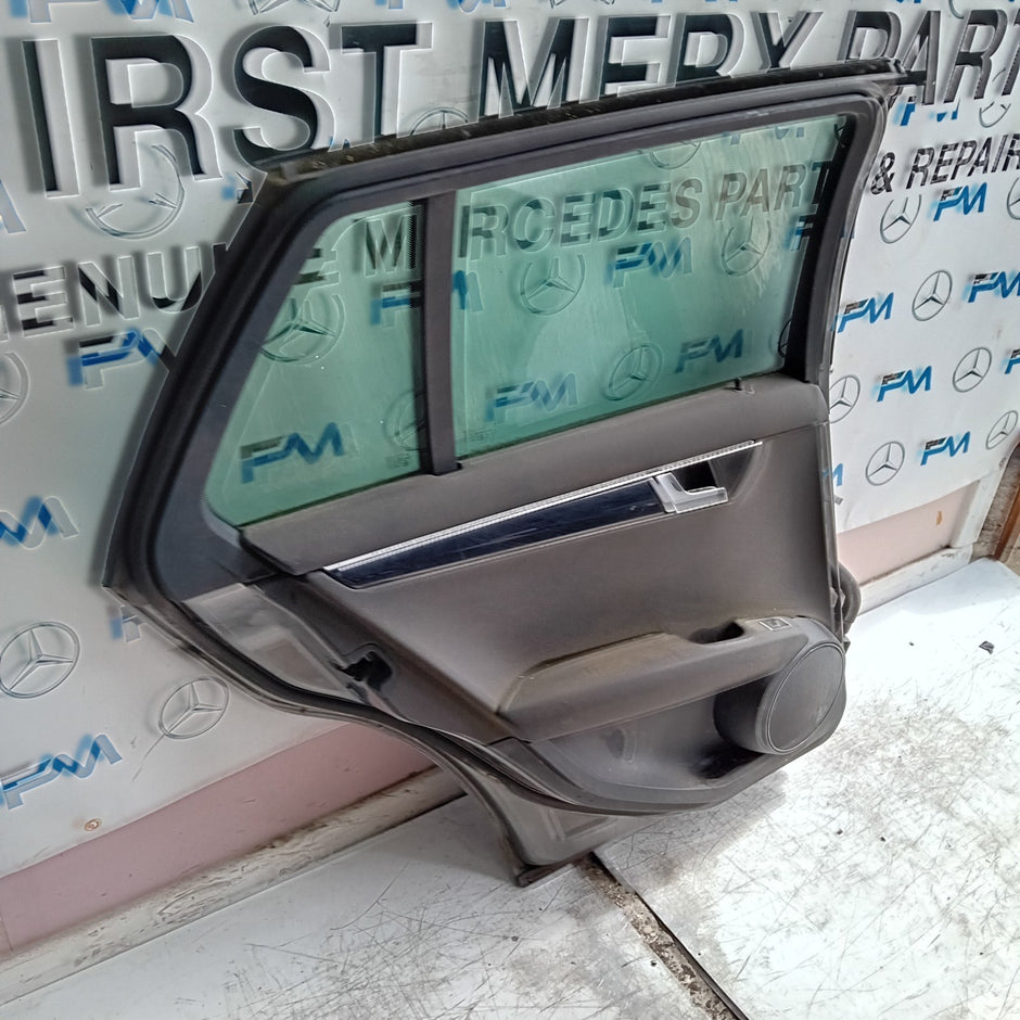 MERCEDES C-CLASS W204 EST PASSENGER REAR DOOR NSR GREY 2008-14 COMPLETE FMD427