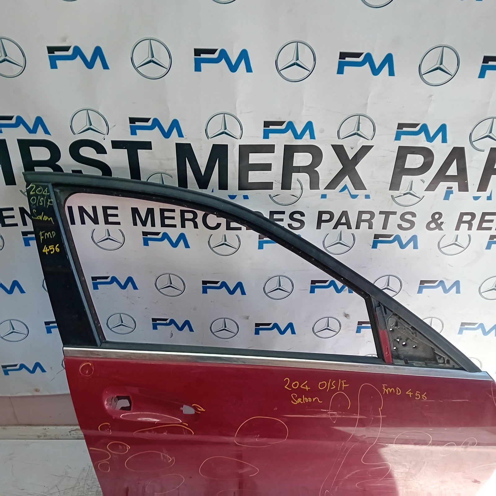 MERCEDES C-CLASS W204 SLN DRIVER FRONT DOOR OSF RED 2008-14 FMD456