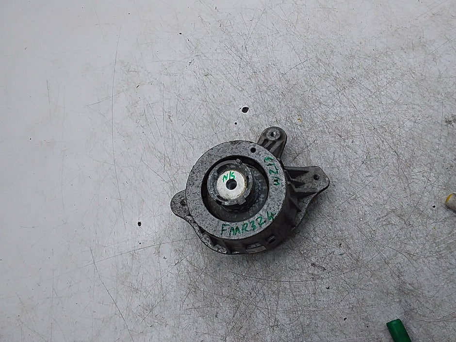 MERCEDES BENZ  E-CLASS W213  ENGINE MOUNT LEFT NS A2132400500 FMR324
