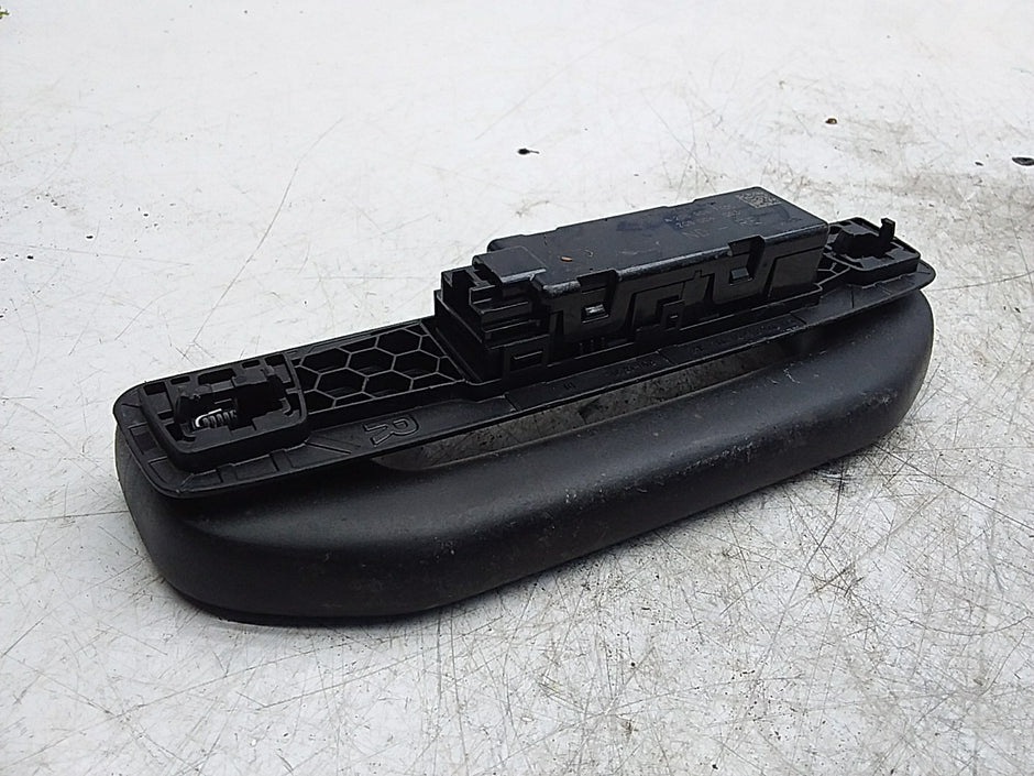 MERCEDES BENZ C-CLASS W206 REAR RIGHT ROOF HANDLE A2069067100 FMR203