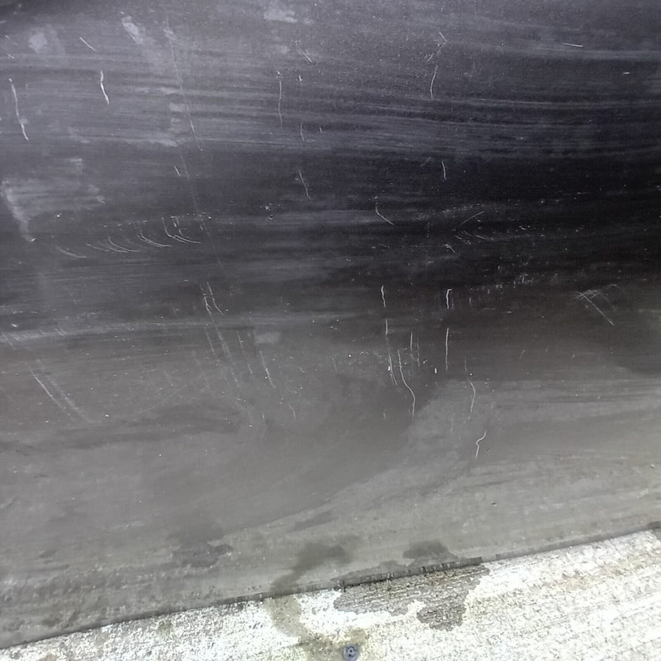 MITSUBISHI OUTLANDER PASSENGER SIDE FRONT DOOR ( NEAR SIDE FRONT )