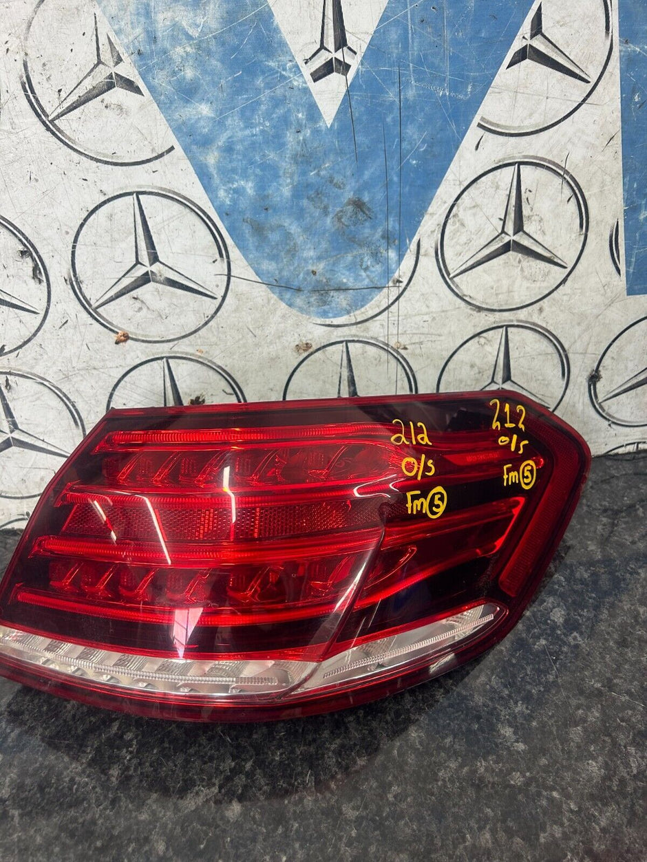 13-16 MERCEDES E CLASS SALOON FL OS DRIVER RIGHT LED REAR LIGHT A2129060803 FMT5