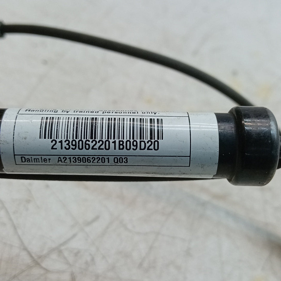MERCEDES E CLASS W213 BONNET PEDESTRIAN ACTUATOR A2139062201 2017 FM001441
