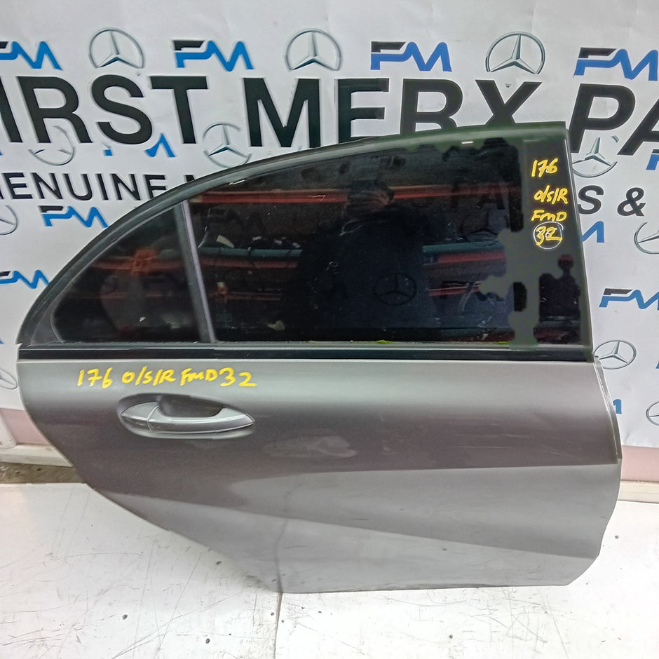 MERCEDES BENZ A-CLASS W176 DRIVER SIDE REAR DOOR O/S/R COMPLETE GREY FMD32