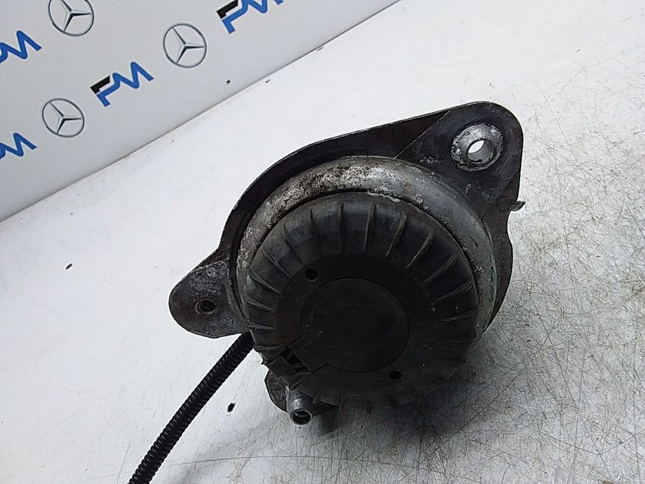 MERCEDES BENZ  S-CLASS W222  ENGINE MOUNT LEFT A2222404500 FMR317