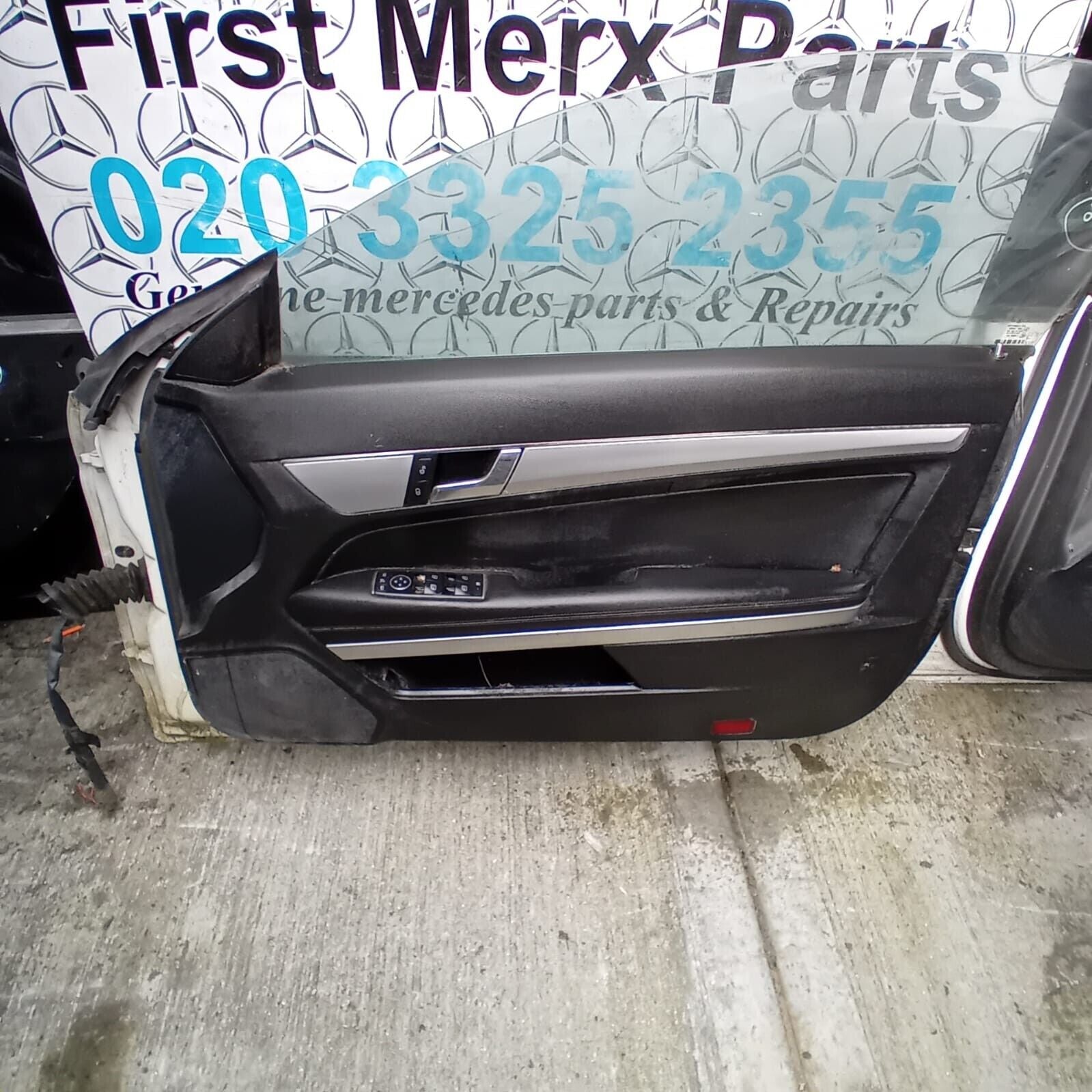MERCEDES BENZ E-CLASS COUPE  W207  DRIVER SIDE  DOOR ( OFF SIDE )
