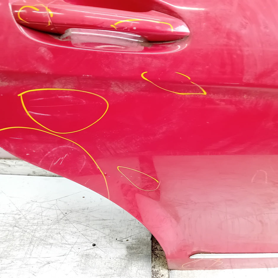 MERCEDES C-CLASS W204 SLN DRIVER REAR DOOR OSR RED 2008-2014 COMPLETE FMD447