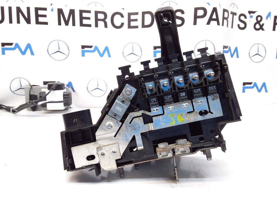 Mercedes C-CLASS W205 Fuse Relay Junction Box A2055407011 FM00387