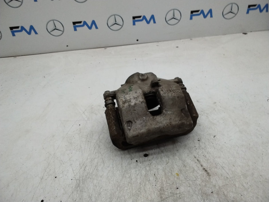 MERCEDES  C-CLASS W205 BRAKE CALIPER FRON LEFT PASSENGER SIDE  FMR140