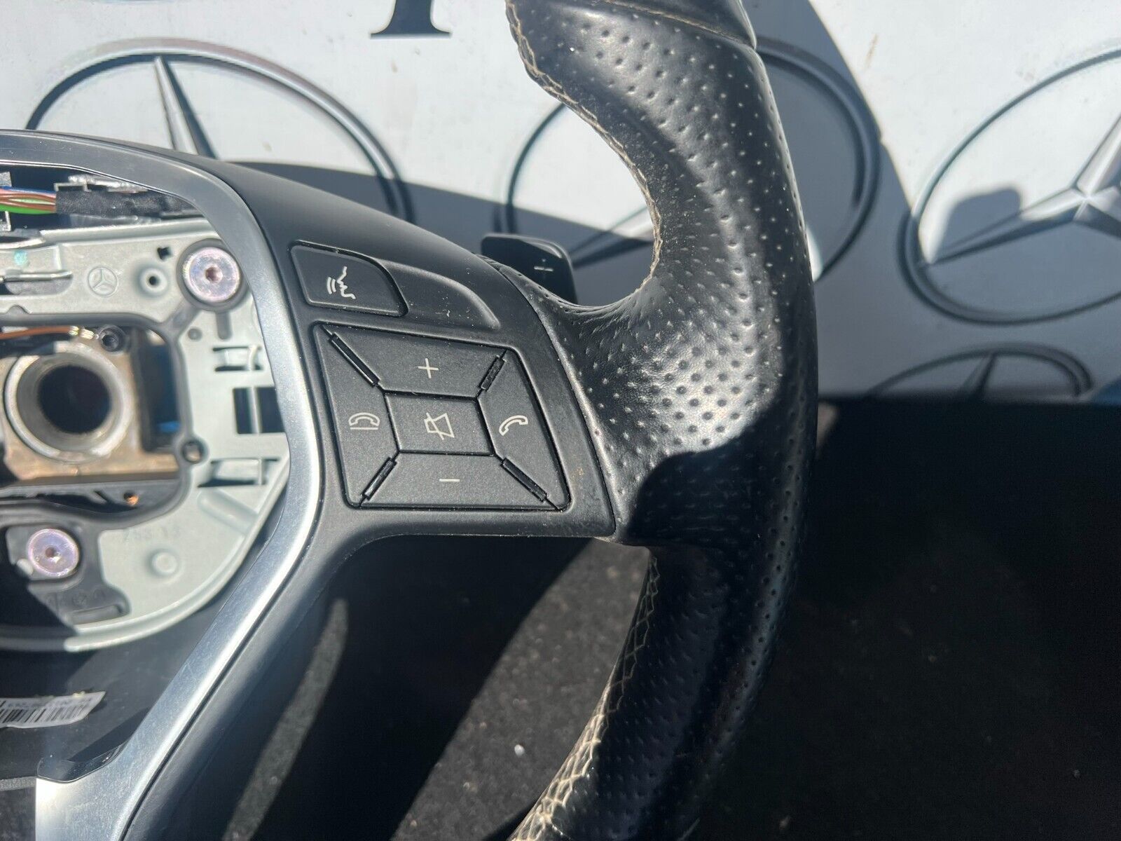 MERCEDES A CLASS W176 LEATHER MULTIFUNCTION STEERING WHEEL A2184602018
