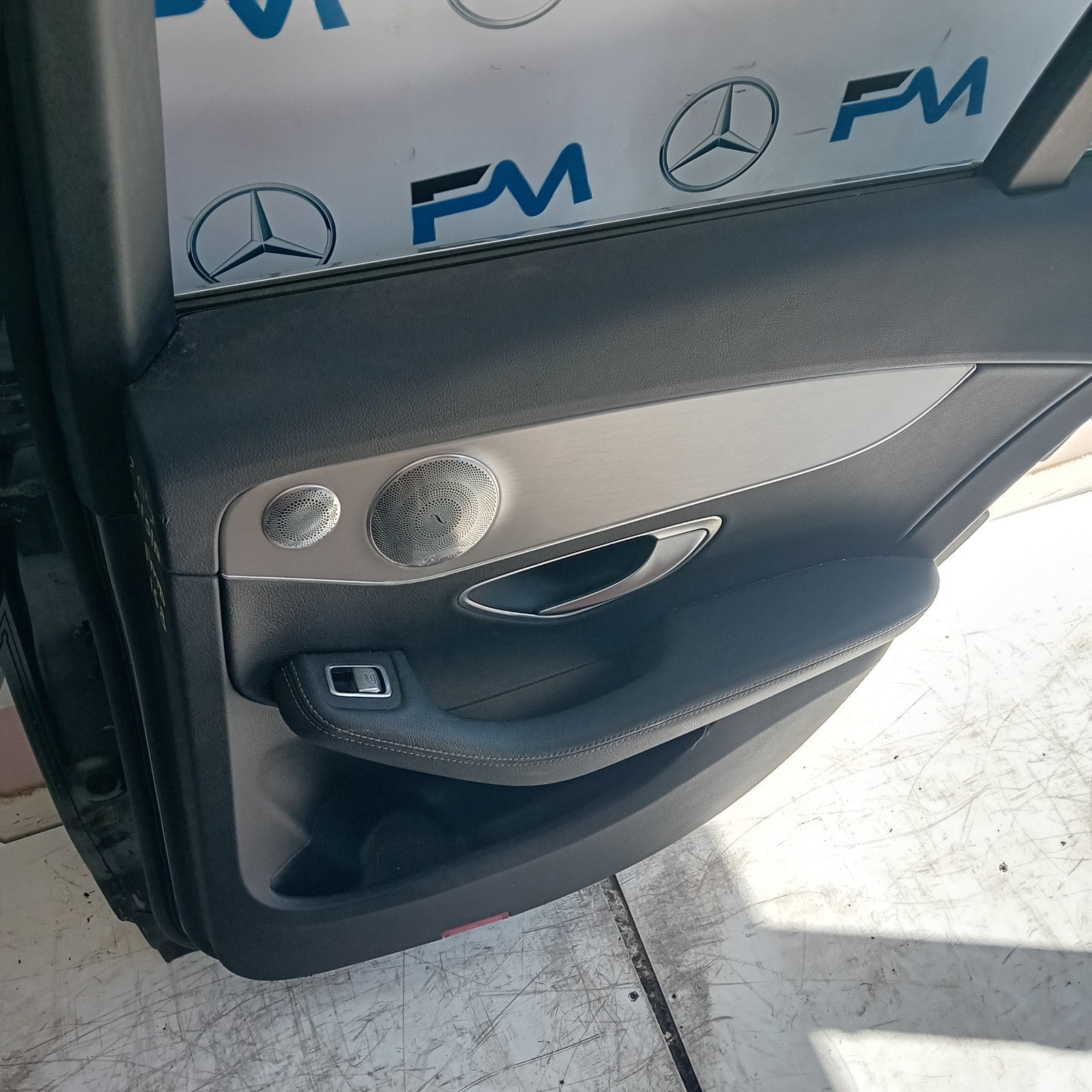 MERCEDES C-CLASS W205 COP PASSENGER REAR DOOR N/S/R GREY 2014 ON COMPLETE FMD168