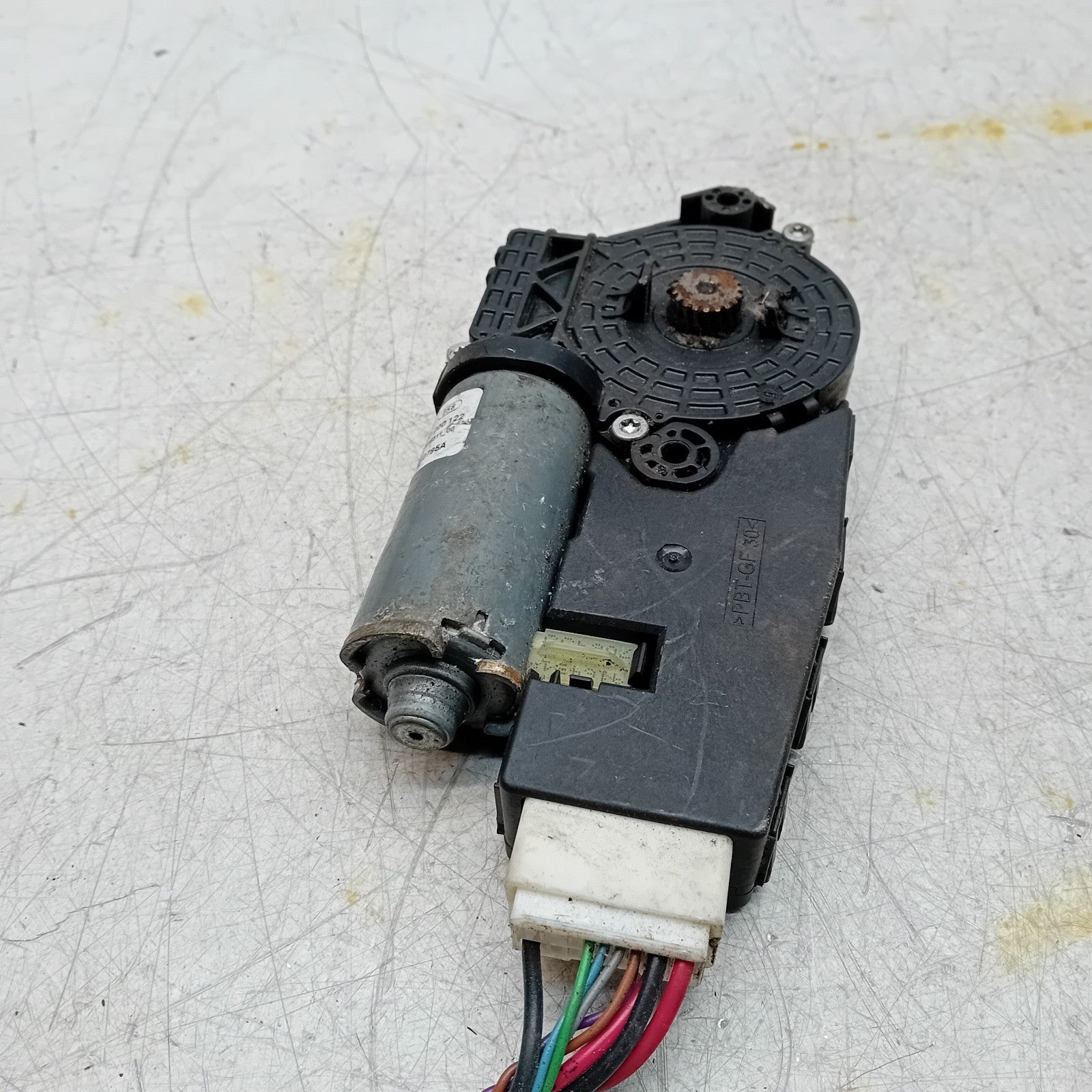 MERCEDES BENZ C-CLASS W205  SUNROOF MOTOR 2014 ON A2059001024  FM001467