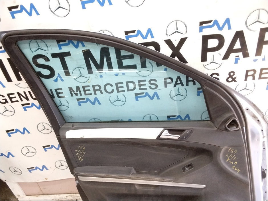 MERCEDES M-CLS W164  PASSENGER FRONT DOOR NSF SILVER 2005- 11 COMPLETE FMD584