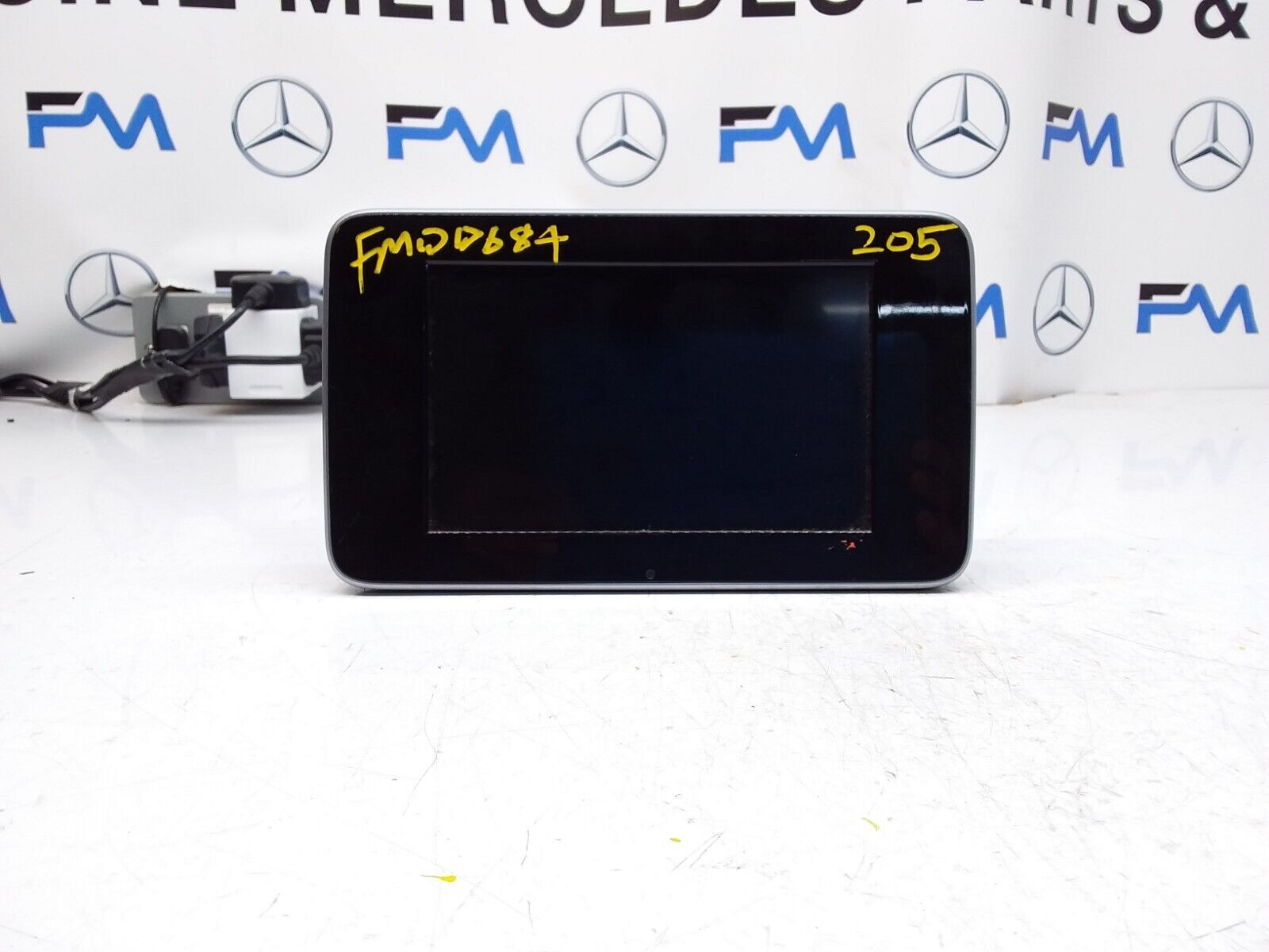 MERCEDES C-CLASS W205 2016 SAT NAV MULTIMEDIA SCREEN A2059004113 FM00684