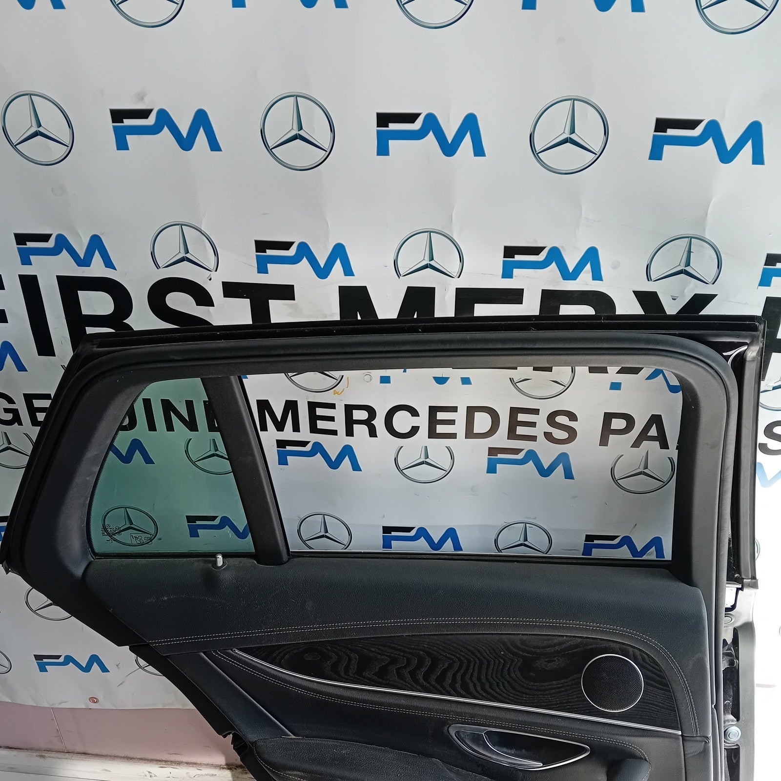 MERCEDES E-CLASS W213 EST PASSENGER REAR DOOR NSR BLACK 2016 ON COMPLETE FMD223