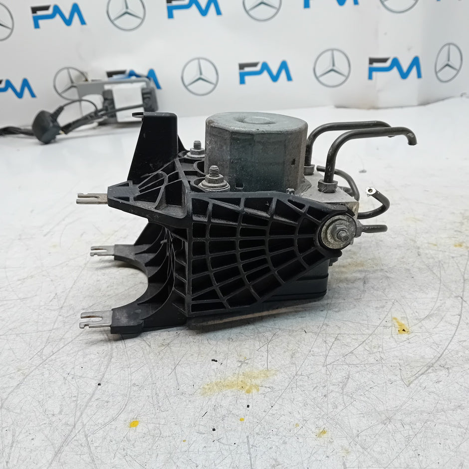 MERCEDES BENZ B-CLASS W246 ABS PUMP CONTROL MODULE UNIT A0084317512 FM001460