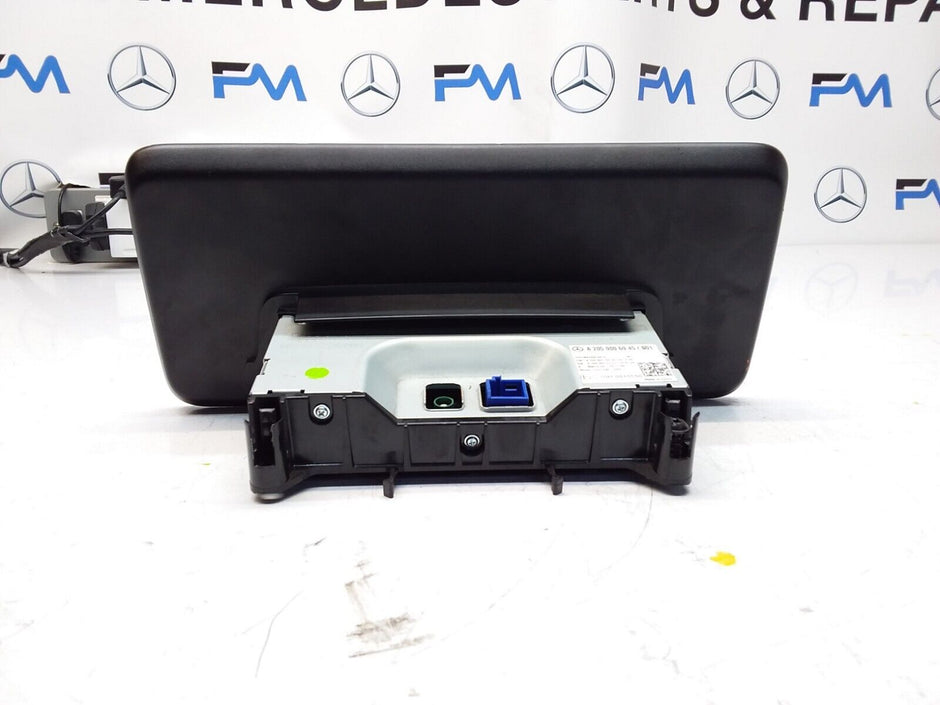 MERCEDES C-CLASS W205 COUPE 2017 SAT NAV MULTIMEDIA SCREEN A2059006945 FM00669