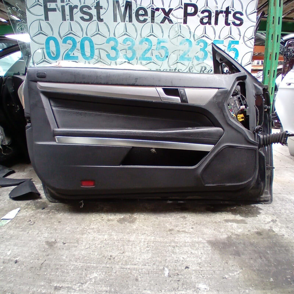 MERCEDES BENZ E-CLASS COUPE  W207  PASSENGER SIDE  DOOR ( NEAR SIDE )